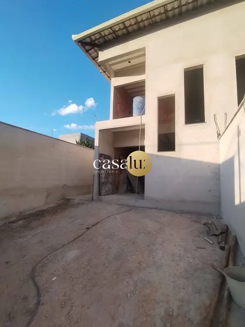 Foto 1 de Casa com 3 quartos à venda, 252m2 em Sarzedo - MG