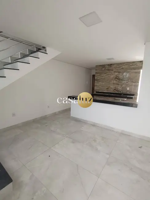 Foto 2 de Casa com 3 quartos à venda, 252m2 em Sarzedo - MG