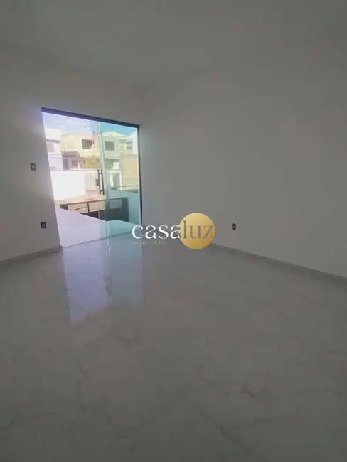 Foto 8 de Casa com 3 quartos à venda, 90m2 em Sarzedo - MG