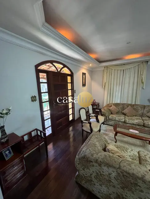 Foto 3 de Chácara com 5 quartos à venda, 4000m2 em Vila Satélite, Sarzedo - MG