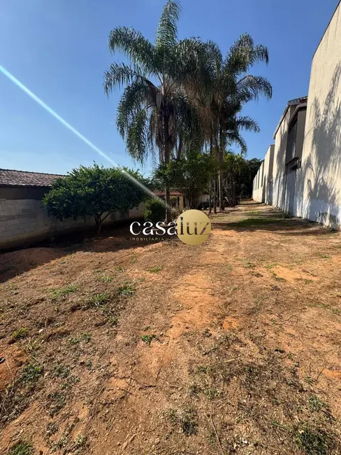 Foto 1 de Terreno / Lote à venda, 1143m2 em Vila Satélite, Sarzedo - MG