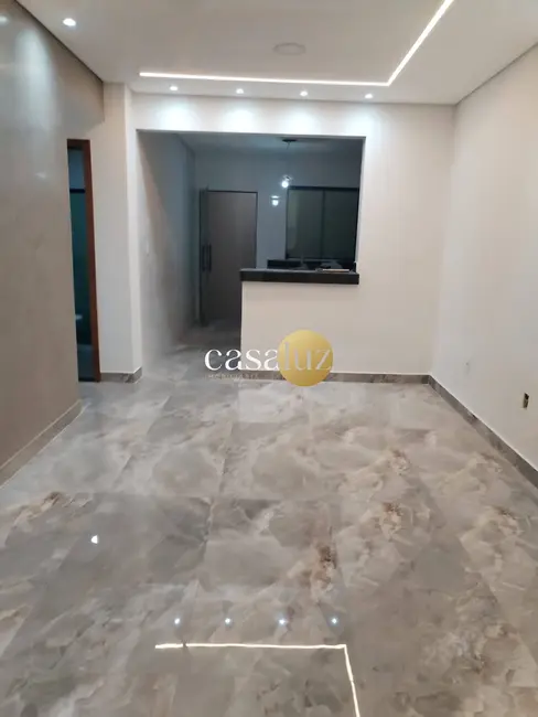Foto 1 de Casa com 3 quartos à venda, 167m2 em Sarzedo - MG
