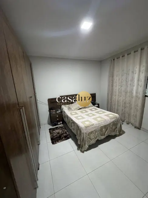 Casa com 4 quartos à venda, 246m2 em Sarzedo - MG - imagem 4 Foto 4 de Casa com 4 quartos à venda, 246m2 em Sarzedo - MG