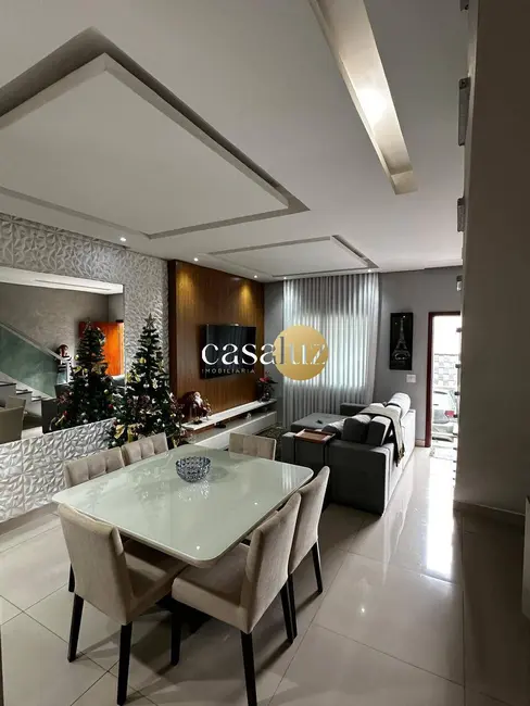 Foto 2 de Casa com 3 quartos à venda, 117m2 em Serra Dourada (Parque Durval de Barros), Ibirite - MG