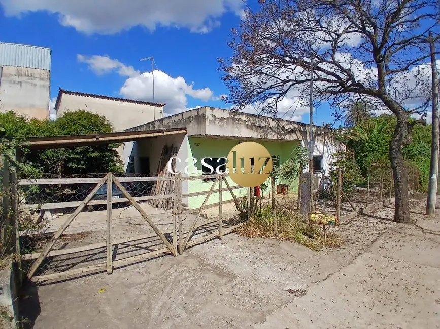 Foto 1 de Casa com 4 quartos à venda, 360m2 em Sarzedo - MG