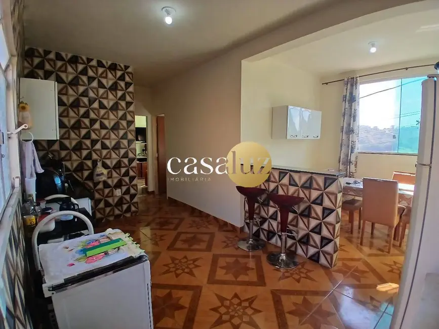 Foto 4 de Casa com 4 quartos à venda, 191m2 em Sarzedo - MG