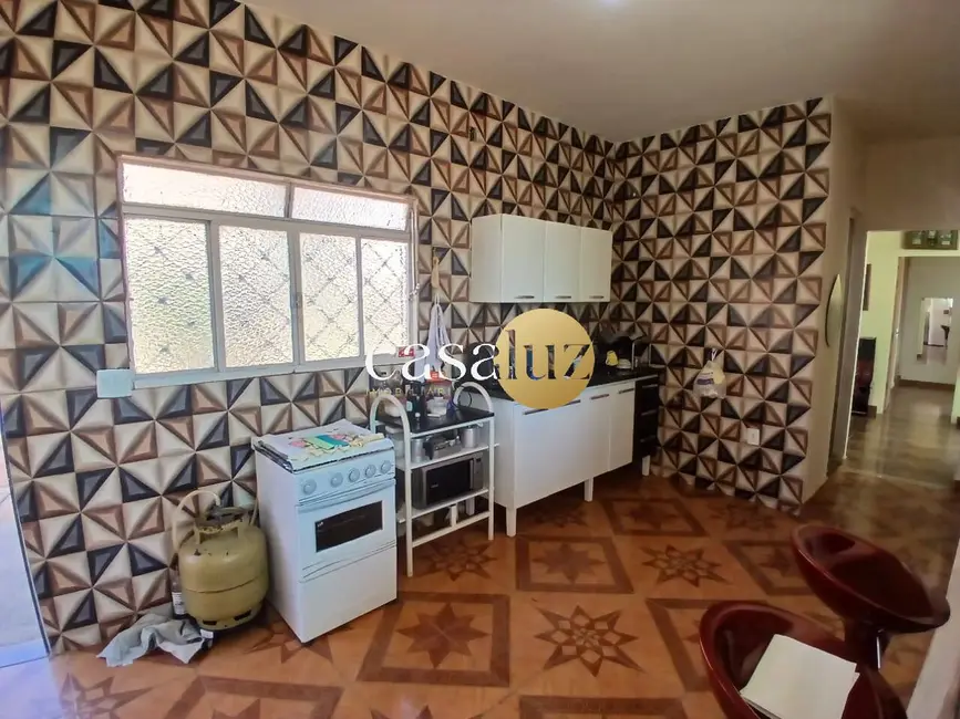 Foto 3 de Casa com 4 quartos à venda, 191m2 em Sarzedo - MG