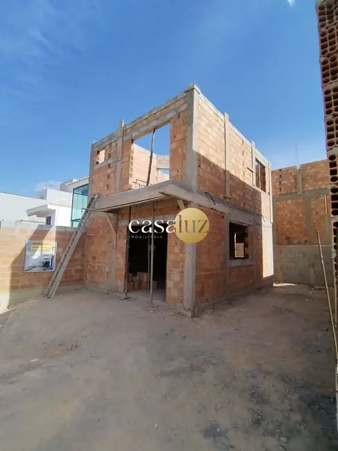 Foto 1 de Casa com 2 quartos à venda, 60m2 em Sarzedo - MG