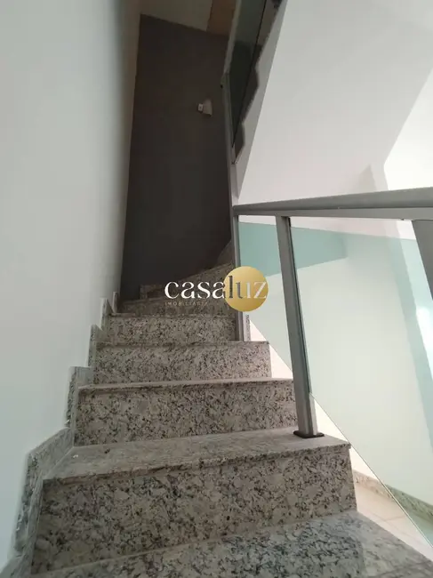 Foto 2 de Casa com 2 quartos à venda, 125m2 em Sarzedo - MG