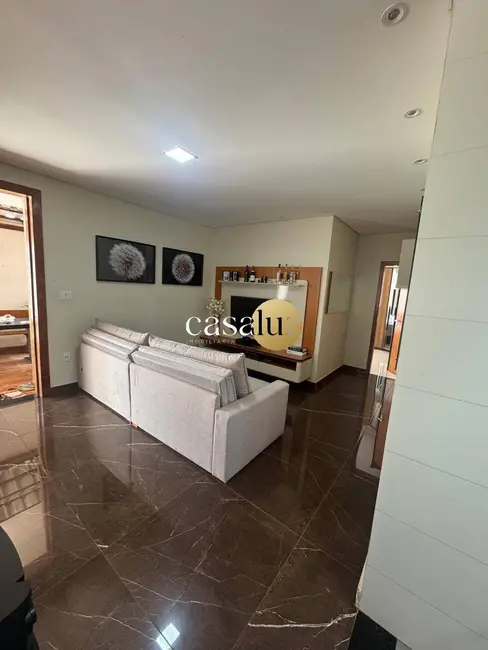 Foto 2 de Casa com 3 quartos à venda, 200m2 em Sarzedo - MG