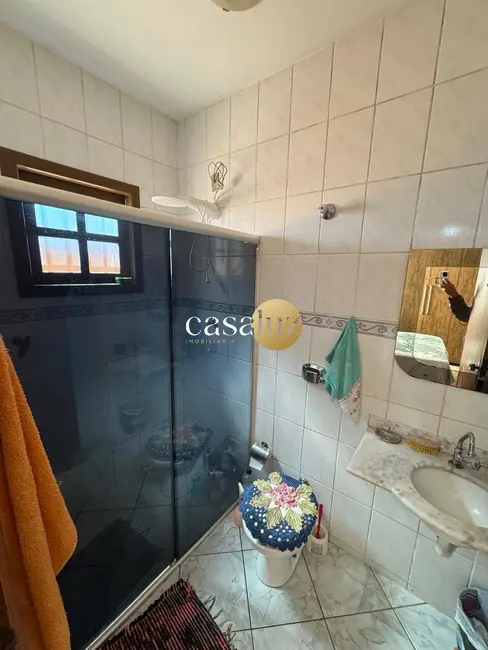 Chácara com 3 quartos à venda, 720m2 em Juatuba - MG - imagem 5 Foto 5 de Chácara com 3 quartos à venda, 720m2 em Juatuba - MG