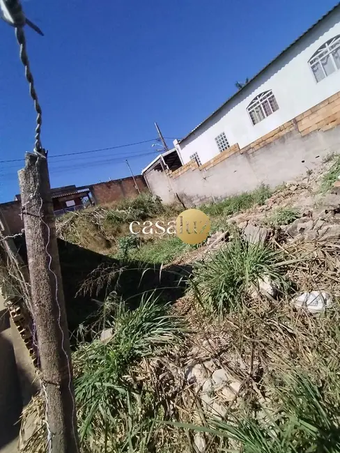 Foto 2 de Terreno / Lote à venda, 200m2 em Sarzedo - MG
