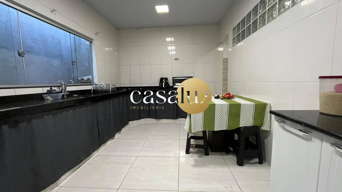 Foto 8 de Casa com 2 quartos à venda, 99m2 em Sarzedo - MG