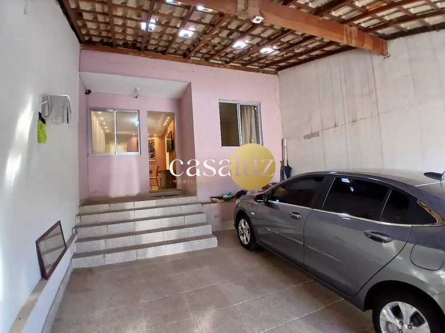 Foto 1 de Casa com 3 quartos à venda, 1248380m2 em Condomínio das Palmeiras (Parque Durval de Barros), Ibirite - MG