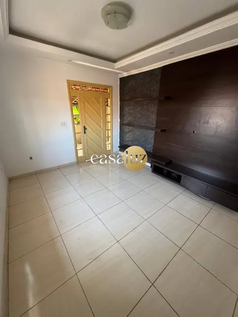 Foto 3 de Casa com 3 quartos à venda, 300m2 em Sarzedo - MG