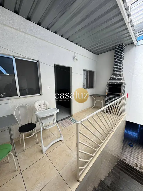 Foto 1 de Casa com 2 quartos à venda, 180m2 em Sarzedo - MG