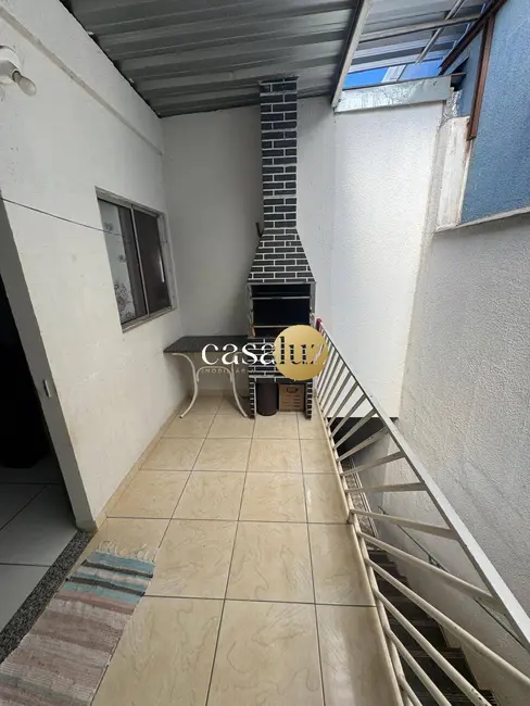 Foto 2 de Casa com 2 quartos à venda, 180m2 em Sarzedo - MG