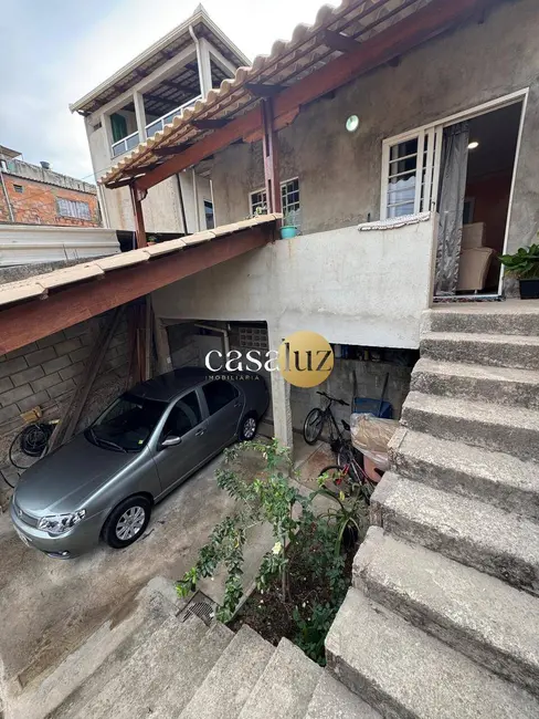 Foto 1 de Casa com 3 quartos à venda, 127m2 em Sarzedo - MG