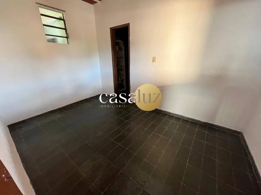 Foto 3 de Casa com 2 quartos à venda, 300m2 em Sarzedo - MG