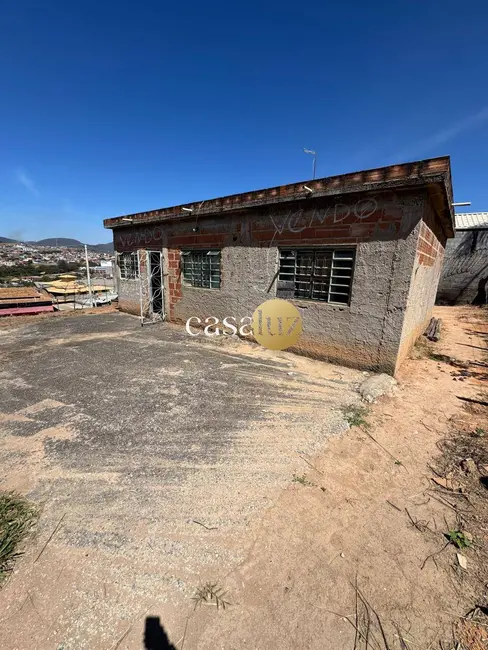 Foto 1 de Casa com 3 quartos à venda, 360m2 em Sarzedo - MG