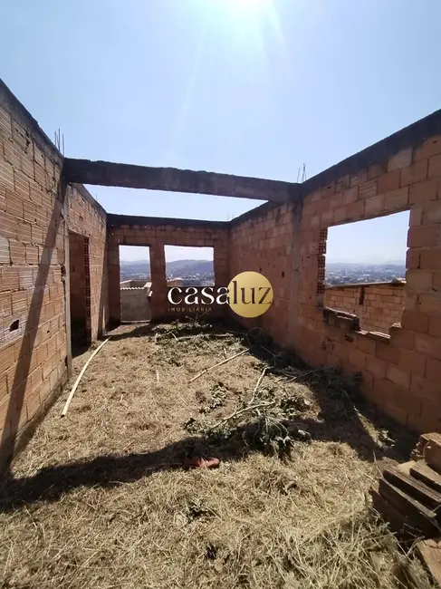 Foto 2 de Terreno / Lote à venda, 252m2 em Sarzedo - MG