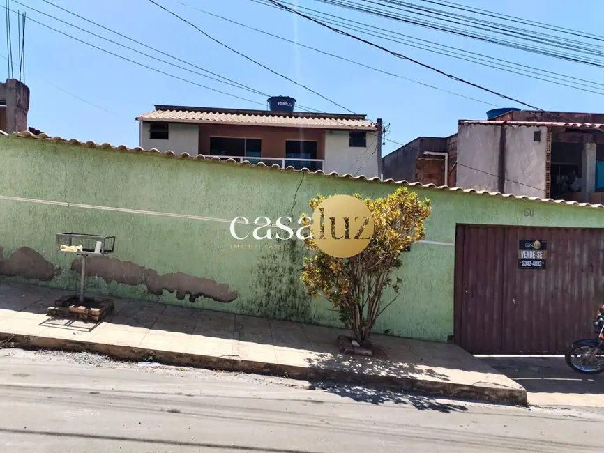 Foto 1 de Casa com 3 quartos à venda, 250m2 em Mario Campos - MG