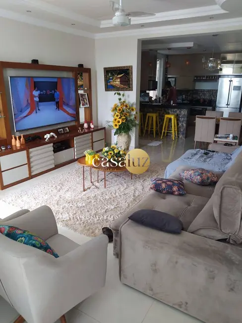 Foto 3 de Casa com 3 quartos à venda, 200m2 em Jardim Brasília, Betim - MG