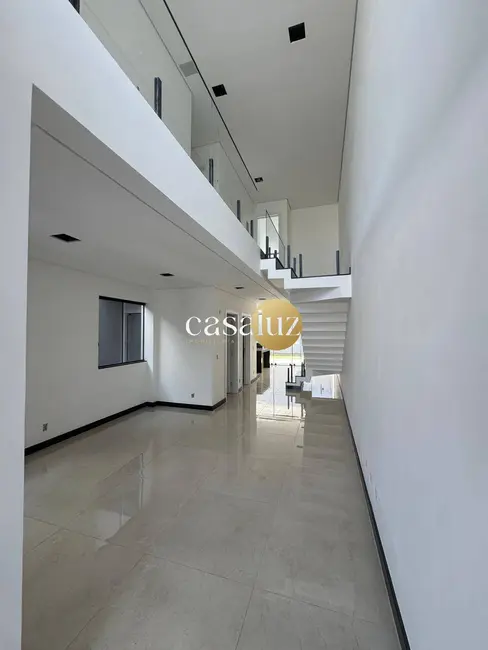 Foto 2 de Casa com 3 quartos à venda, 180m2 em Jardim Brasília, Betim - MG