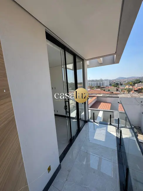 Foto 9 de Casa com 3 quartos à venda, 180m2 em Jardim Brasília, Betim - MG