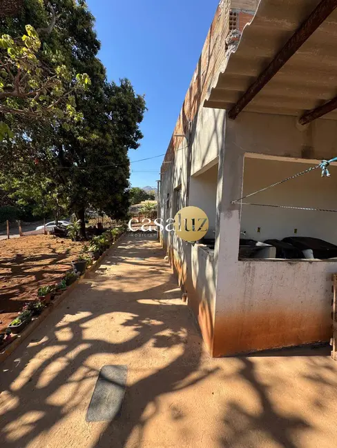 Casa com 2 quartos à venda, 200m2 em Mario Campos - MG - imagem 8 Foto 8 de Casa com 2 quartos à venda, 200m2 em Mario Campos - MG