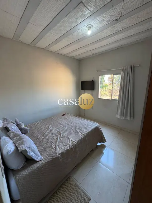 Casa com 2 quartos à venda, 200m2 em Mario Campos - MG - imagem 3 Foto 3 de Casa com 2 quartos à venda, 200m2 em Mario Campos - MG