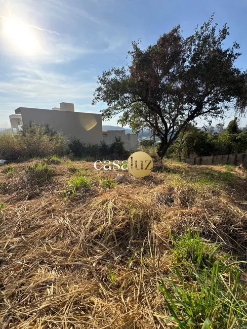 Foto 3 de Terreno / Lote à venda, 360m2 em Sarzedo - MG