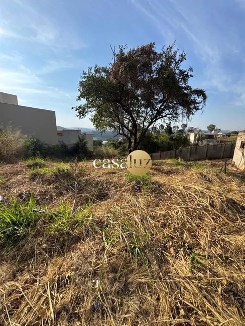 Foto 1 de Terreno / Lote à venda, 360m2 em Sarzedo - MG