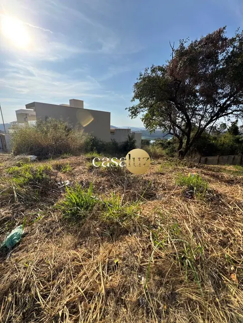 Foto 2 de Terreno / Lote à venda, 360m2 em Sarzedo - MG