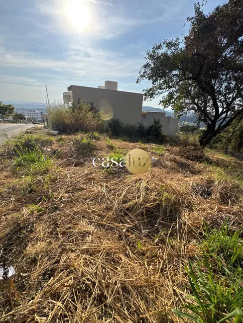 Foto 4 de Terreno / Lote à venda, 360m2 em Sarzedo - MG