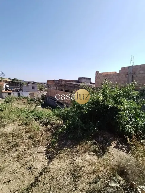 Foto 3 de Terreno / Lote à venda, 360m2 em Sarzedo - MG