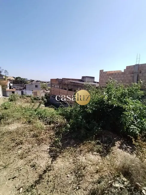 Foto 4 de Terreno / Lote à venda, 360m2 em Sarzedo - MG