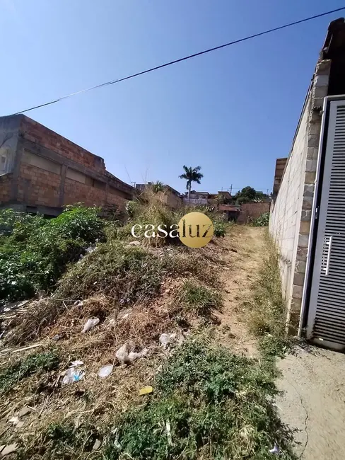 Foto 5 de Terreno / Lote à venda, 360m2 em Sarzedo - MG