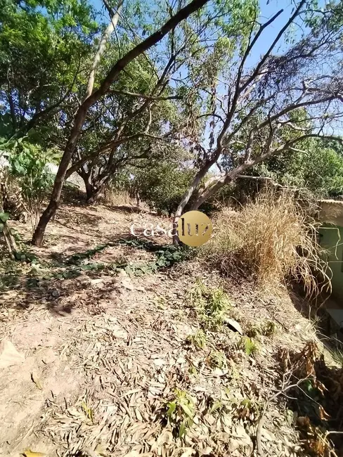 Foto 3 de Terreno / Lote à venda, 360m2 em Sarzedo - MG