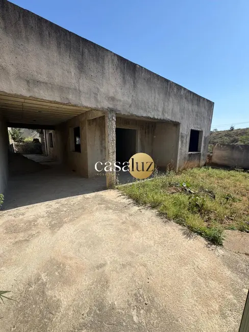 Foto 1 de Casa com 3 quartos à venda, 360m2 em Sarzedo - MG