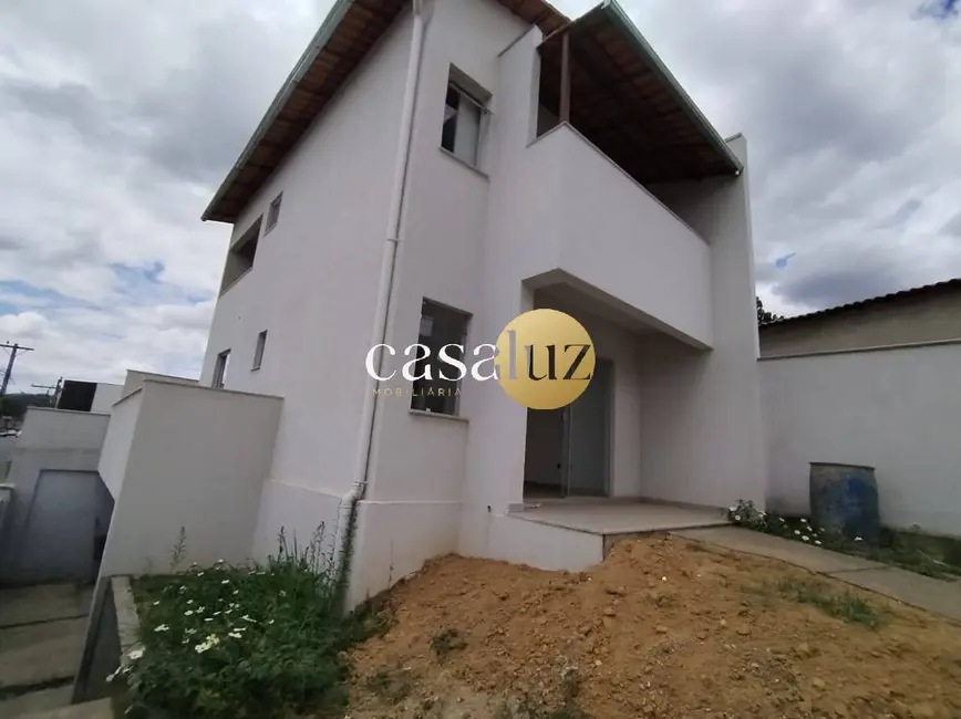 Foto 1 de Casa com 3 quartos à venda em Sarzedo - MG