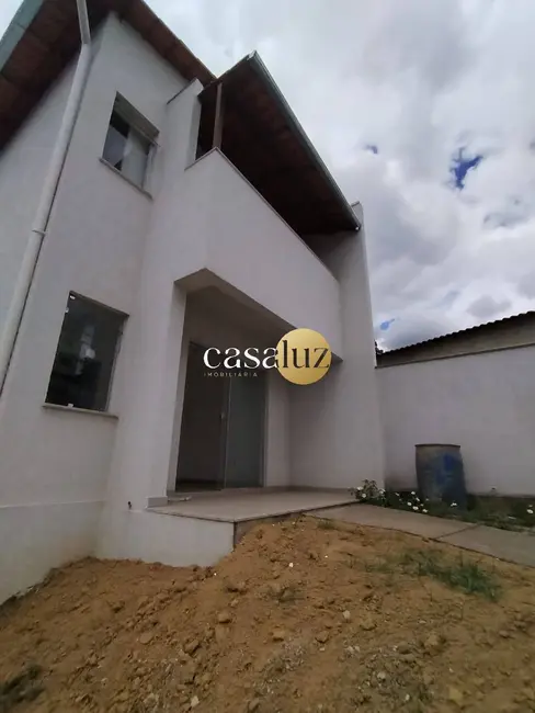 Foto 2 de Casa com 3 quartos à venda em Sarzedo - MG