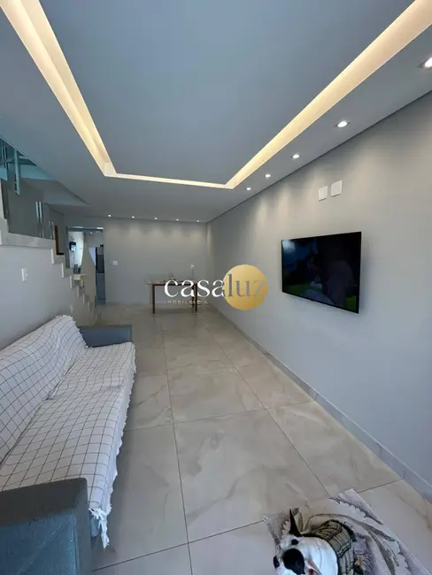 Foto 2 de Casa com 3 quartos à venda, 180m2 em Sarzedo - MG