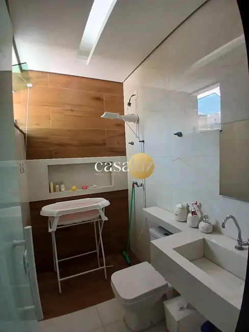 Foto 9 de Casa com 3 quartos à venda, 180m2 em Sarzedo - MG