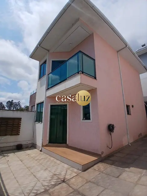 Foto 1 de Casa com 3 quartos à venda, 379m2 em Sarzedo - MG