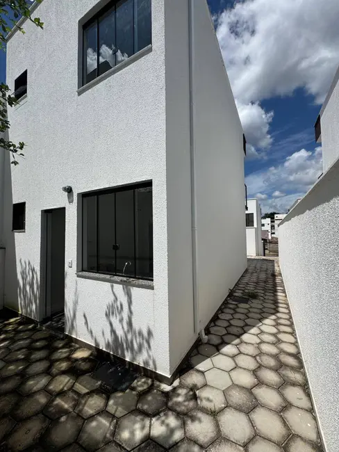 Foto 8 de Casa com 2 quartos à venda, 65m2 em Sarzedo - MG