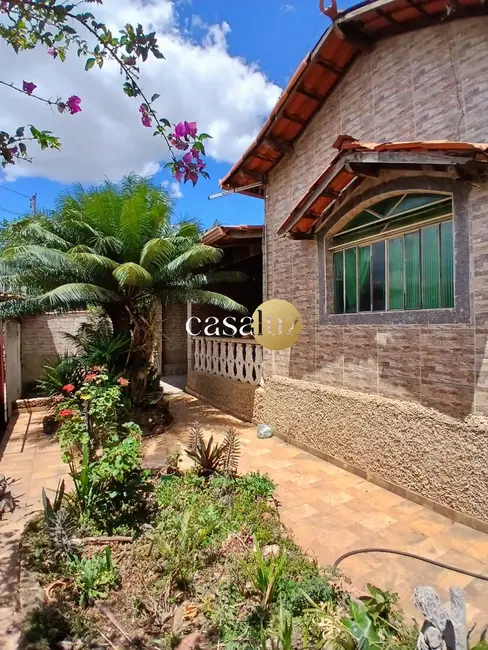 Foto 1 de Casa com 4 quartos à venda, 360m2 em Sarzedo - MG