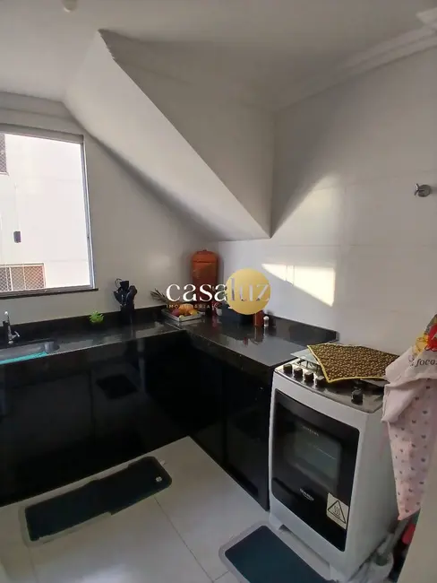 Foto 2 de Cobertura com 2 quartos à venda, 104m2 em Sarzedo - MG