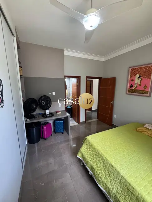 Foto 5 de Casa com 3 quartos à venda, 1570m2 em Sarzedo - MG
