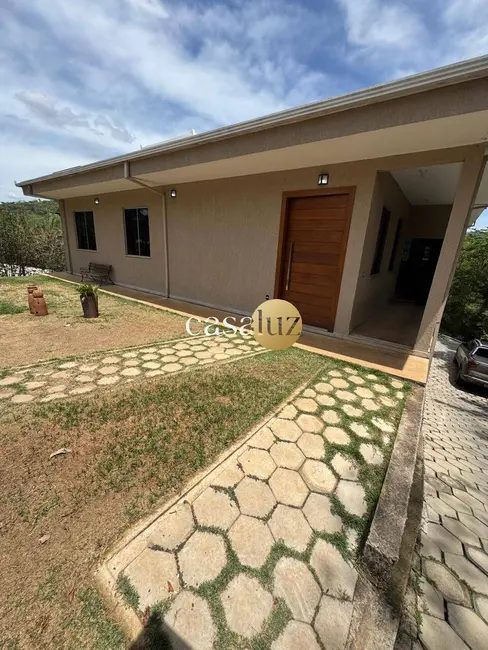 Foto 1 de Casa com 3 quartos à venda, 1570m2 em Sarzedo - MG